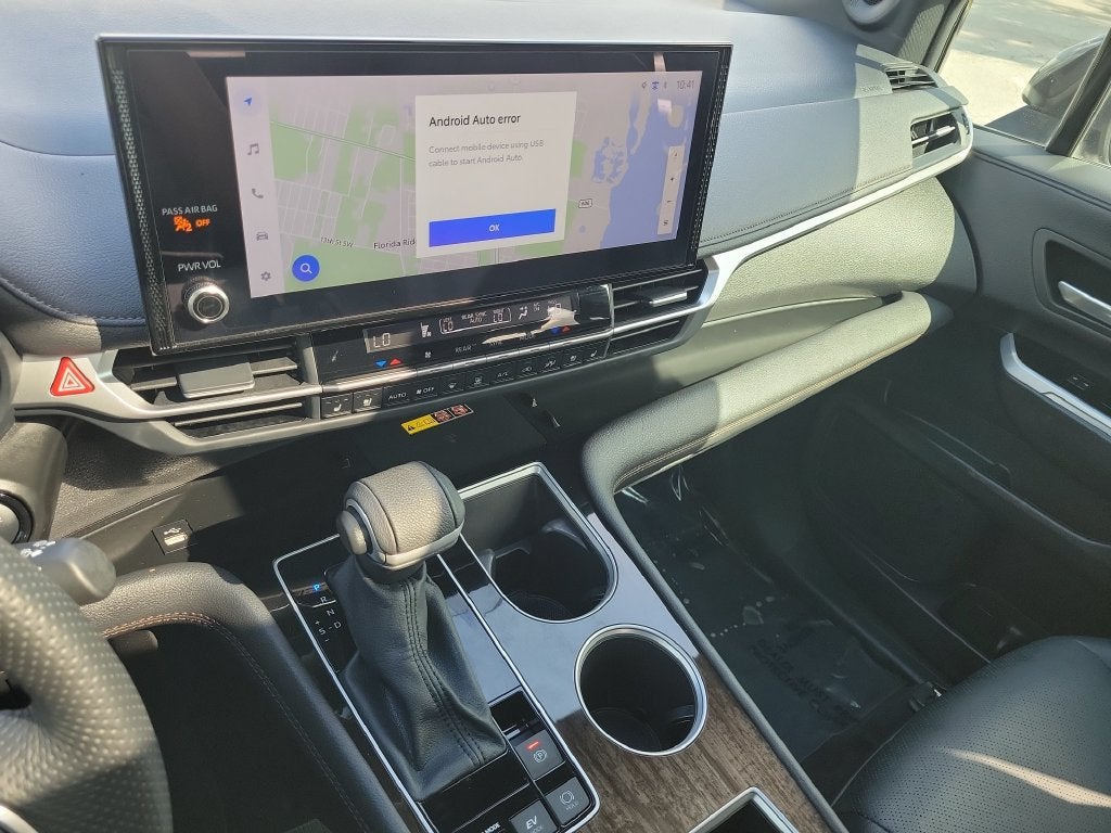 2025 Toyota Sienna Limited 7 Passenger