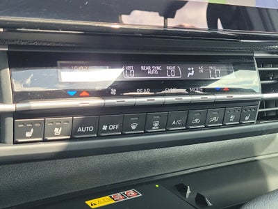 2025 Toyota Sienna Limited 7 Passenger