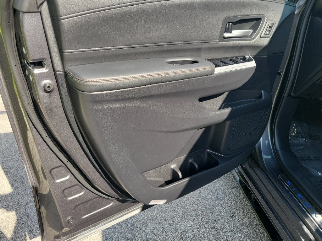 2025 Toyota Sienna Limited 7 Passenger