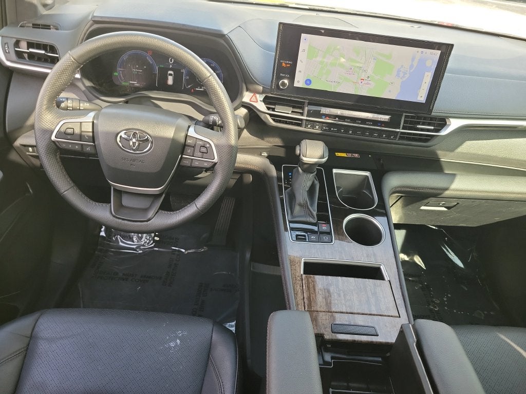 2025 Toyota Sienna Limited 7 Passenger