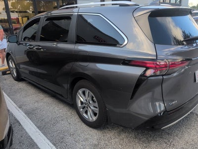 2025 Toyota Sienna Limited 7 Passenger