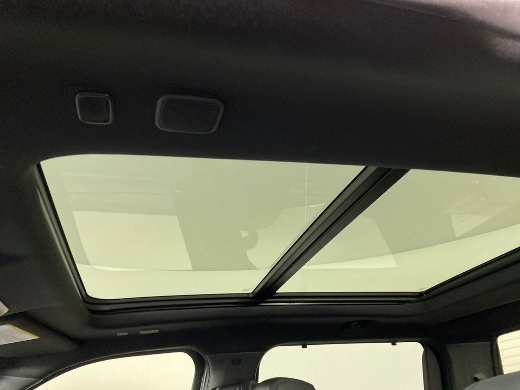 2022 Toyota Tundra Hybrid Platinum