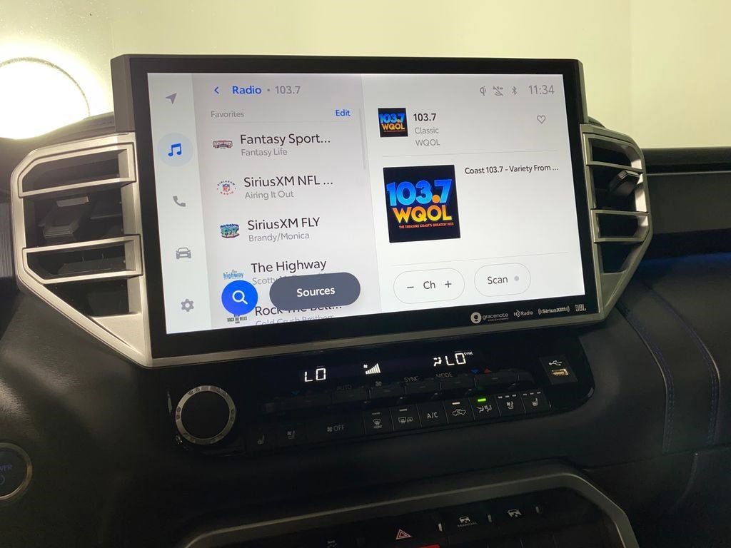 2022 Toyota Tundra Hybrid Platinum