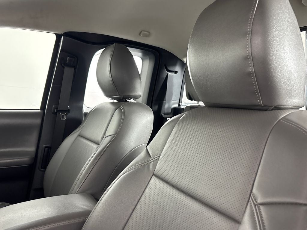 2016 Toyota Tacoma SR