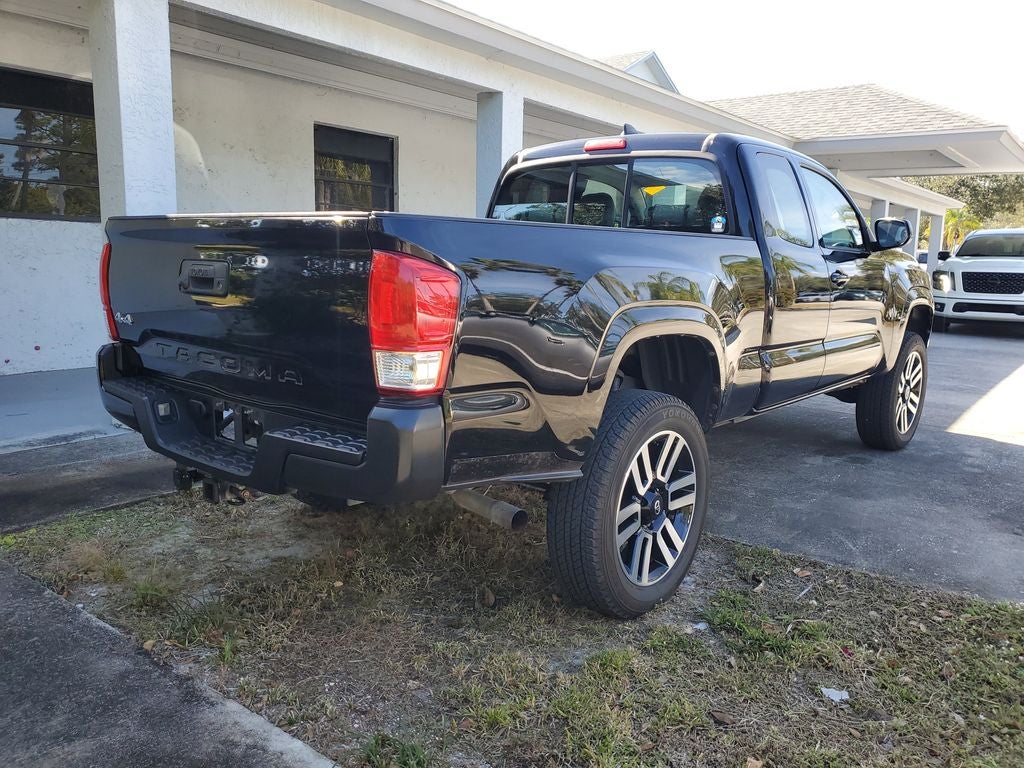 2016 Toyota Tacoma SR