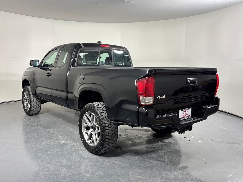 2016 Toyota Tacoma SR