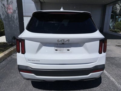 2024 Kia Sorento LX