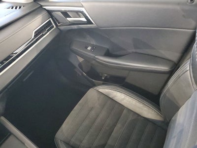 2023 Mitsubishi Outlander Base