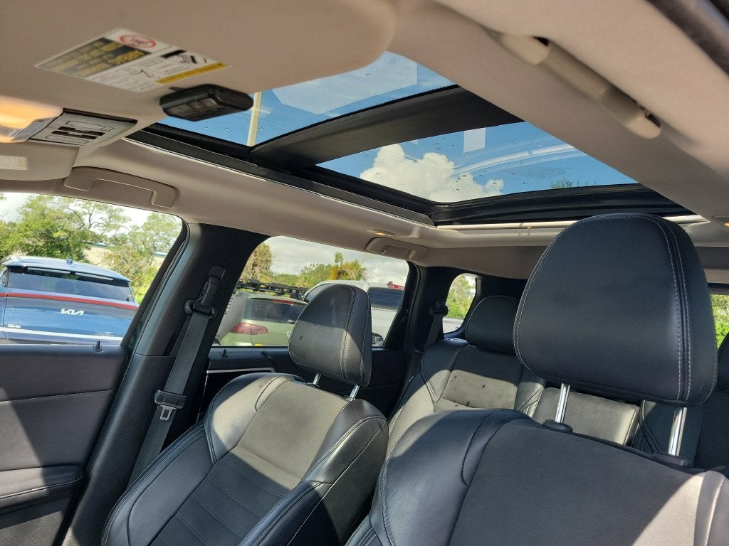 2024 Mitsubishi Outlander Base