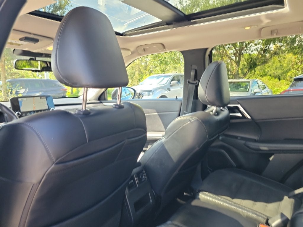 2024 Mitsubishi Outlander Base