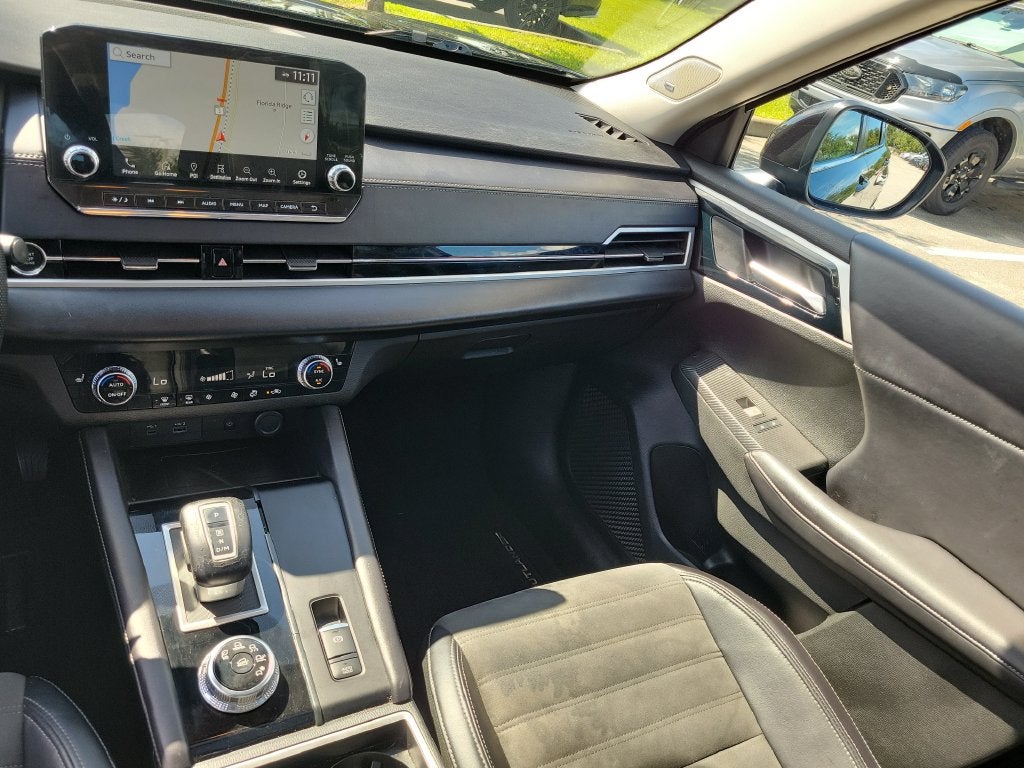 2024 Mitsubishi Outlander Base
