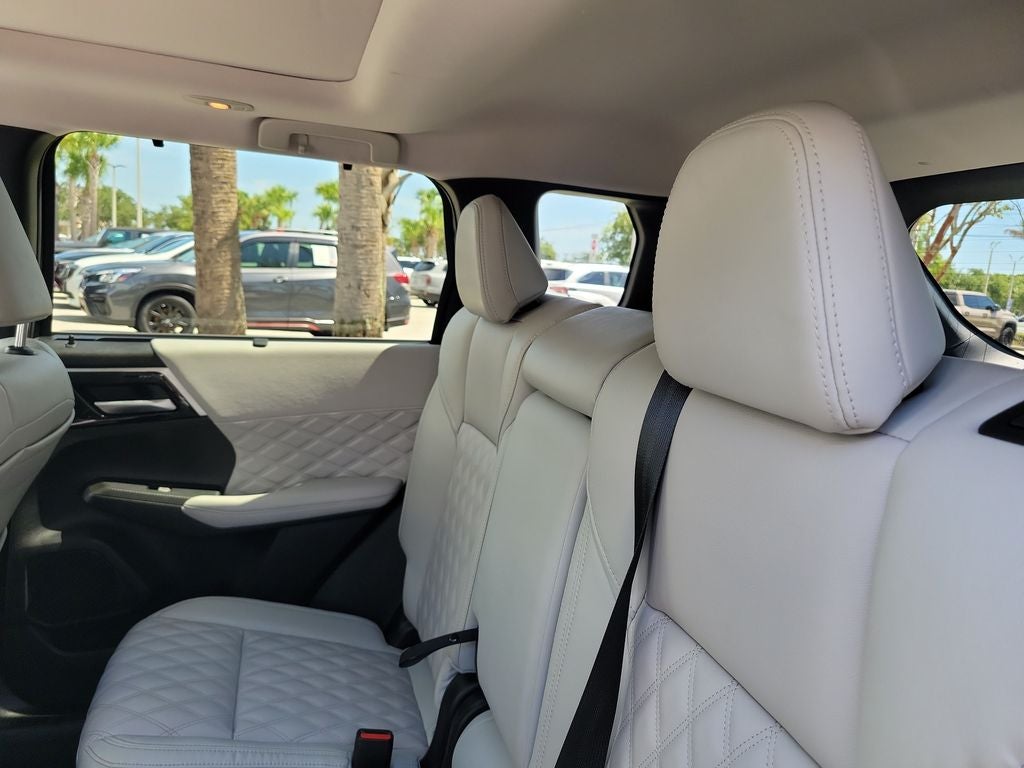 2024 Mitsubishi Outlander SEL