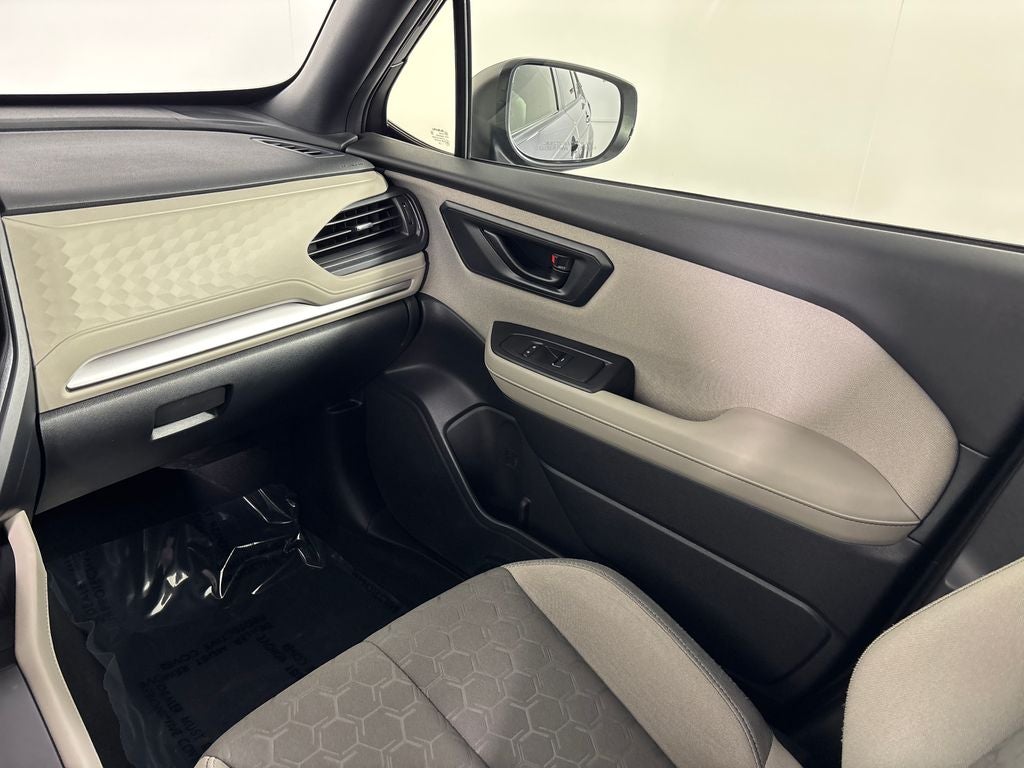 2025 Subaru Forester Base