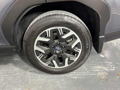 2025 Subaru Forester Base