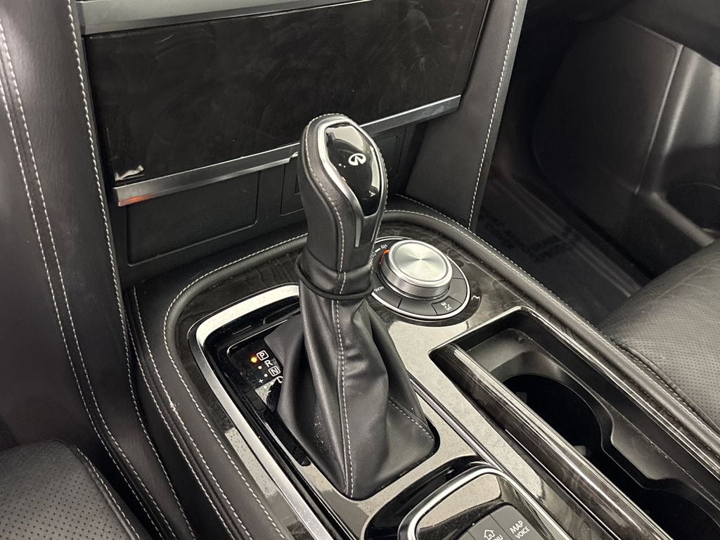 2022 INFINITI QX80 LUXE