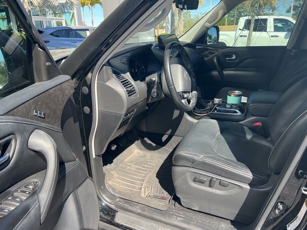 2022 INFINITI QX80 LUXE