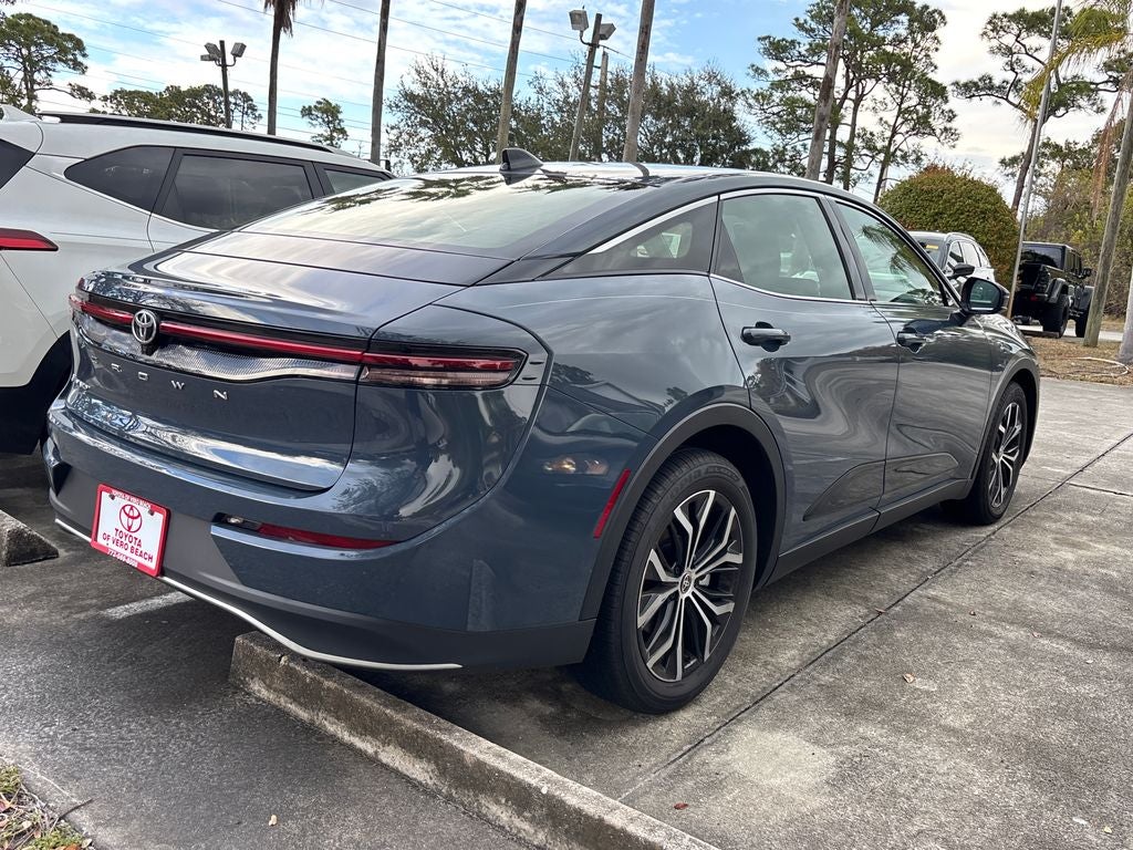 2025 Toyota Crown XLE