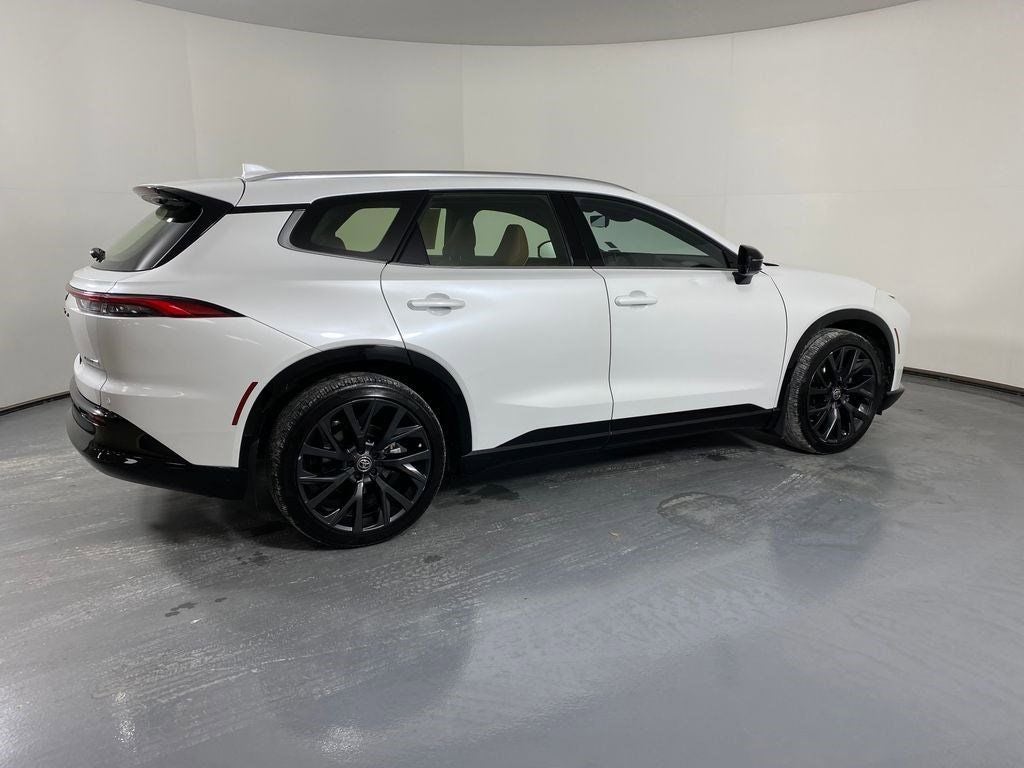 2025 Toyota Crown Signia Limited