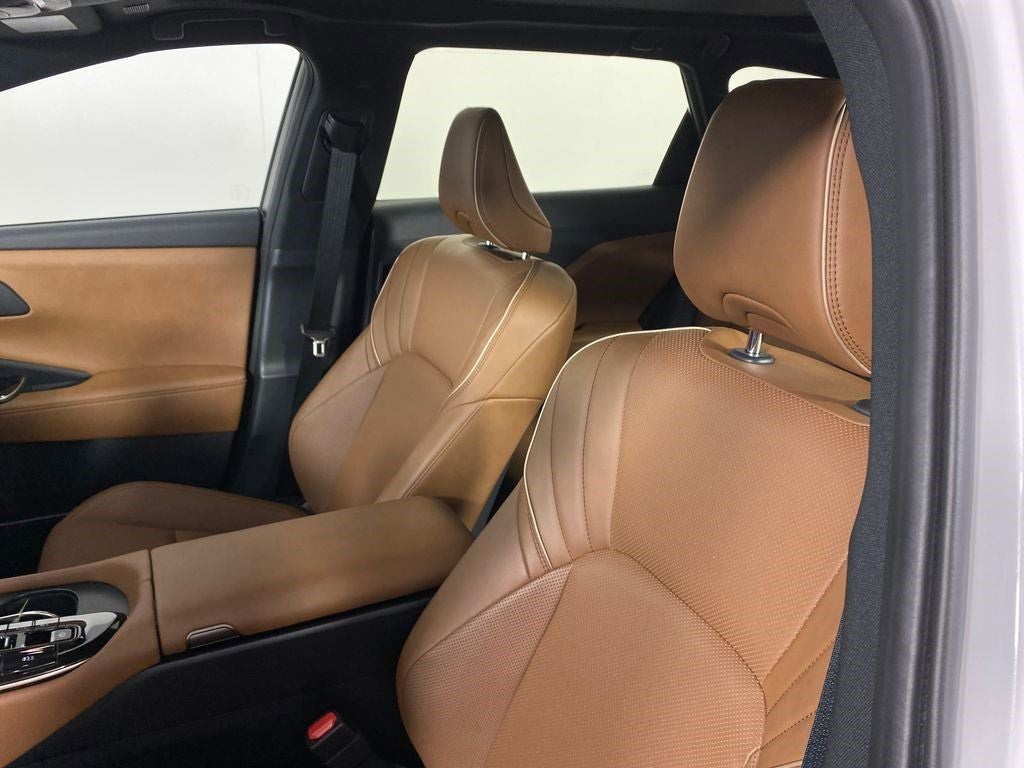 2025 Toyota Crown Signia Limited