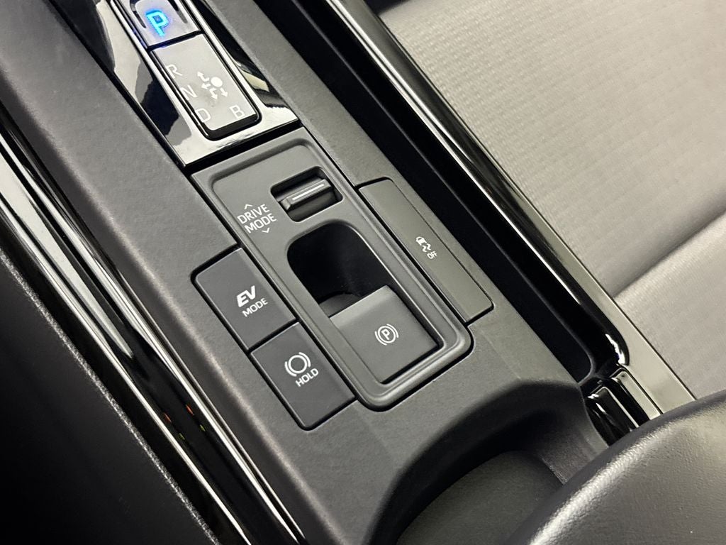 2024 Toyota Prius LE