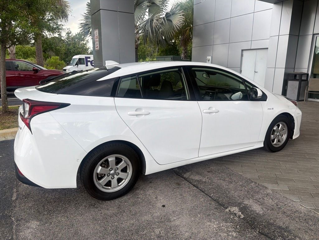 2021 Toyota Prius LE