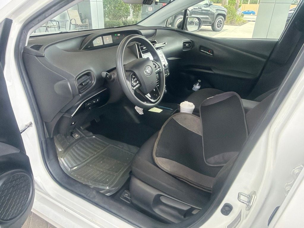 2021 Toyota Prius LE