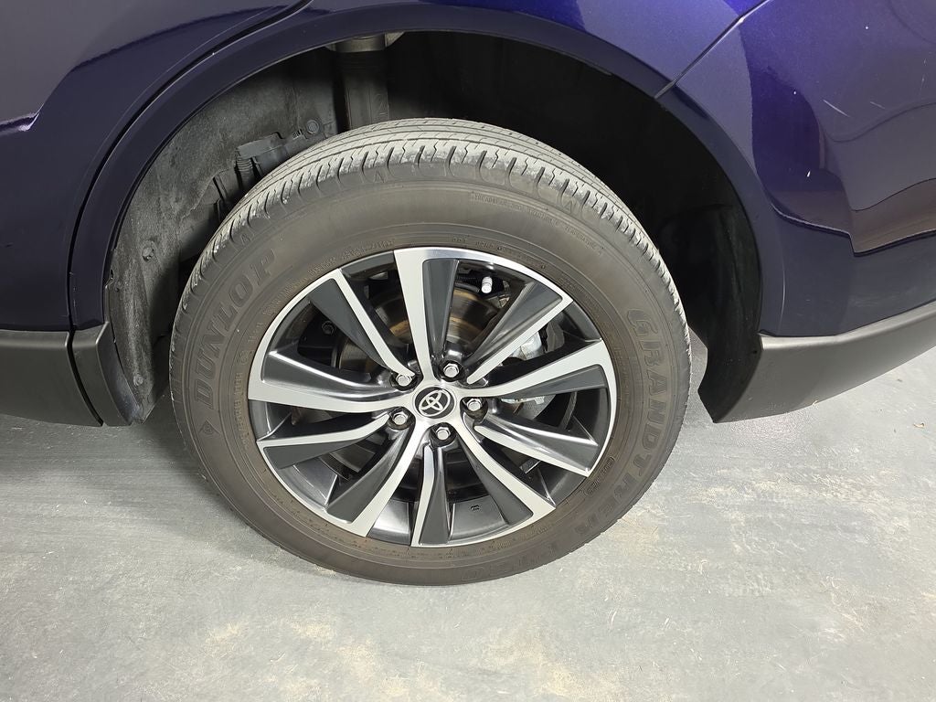 2023 Toyota Venza LE