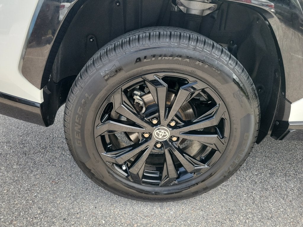 2023 Toyota RAV4 Hybrid SE