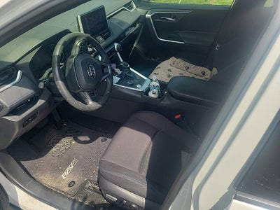 2023 Toyota RAV4 Hybrid SE