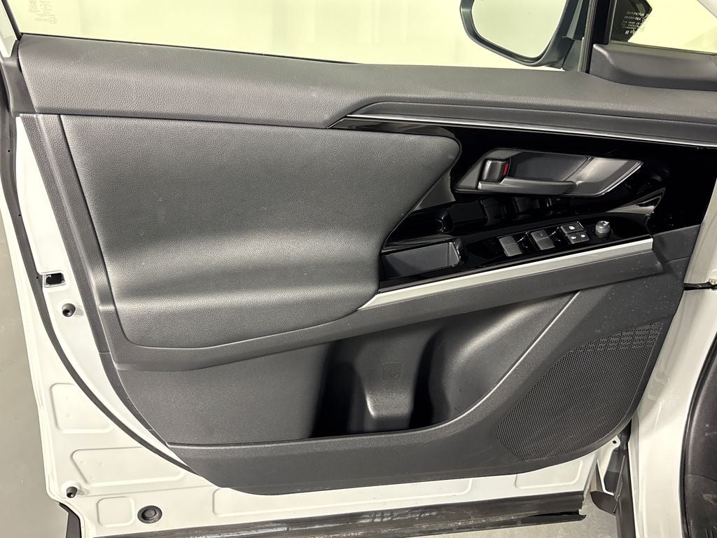 2024 Toyota bZ4X XLE