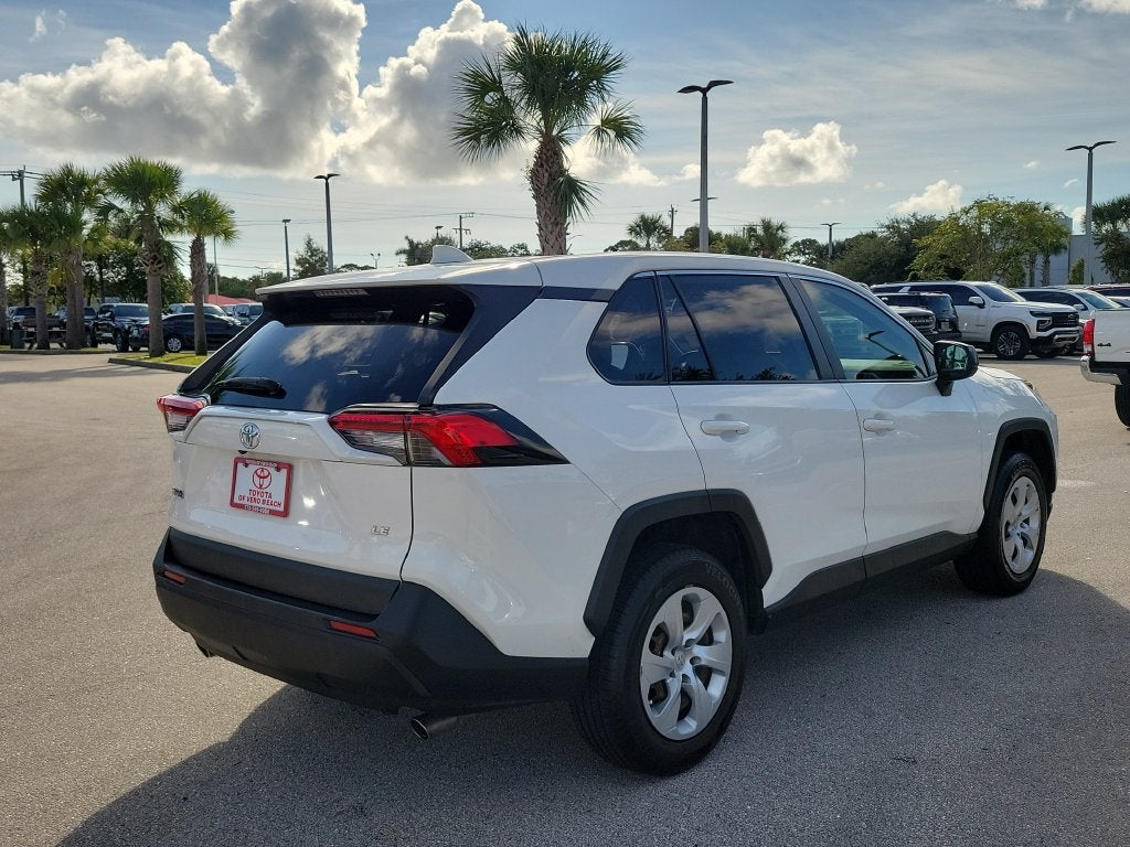 2023 Toyota RAV4 LE