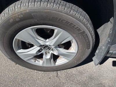 2019 Toyota RAV4 Hybrid XLE