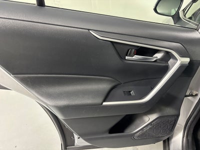 2019 Toyota RAV4 Hybrid XLE