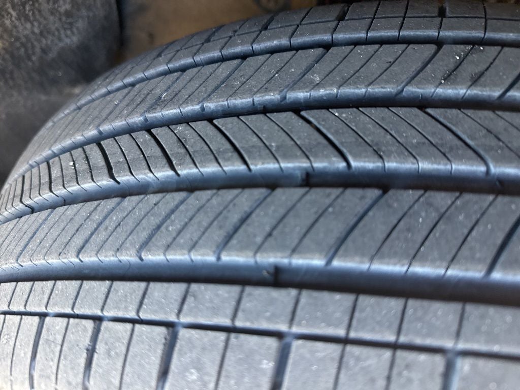 2019 Toyota RAV4 Hybrid XLE