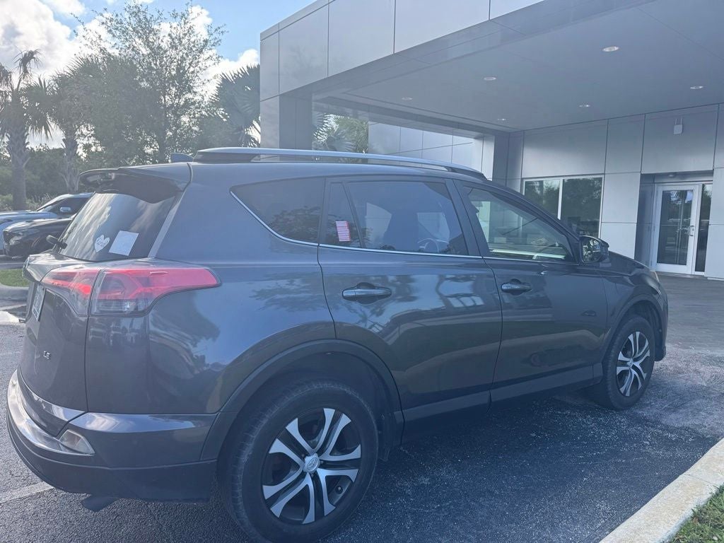 2018 Toyota RAV4 LE