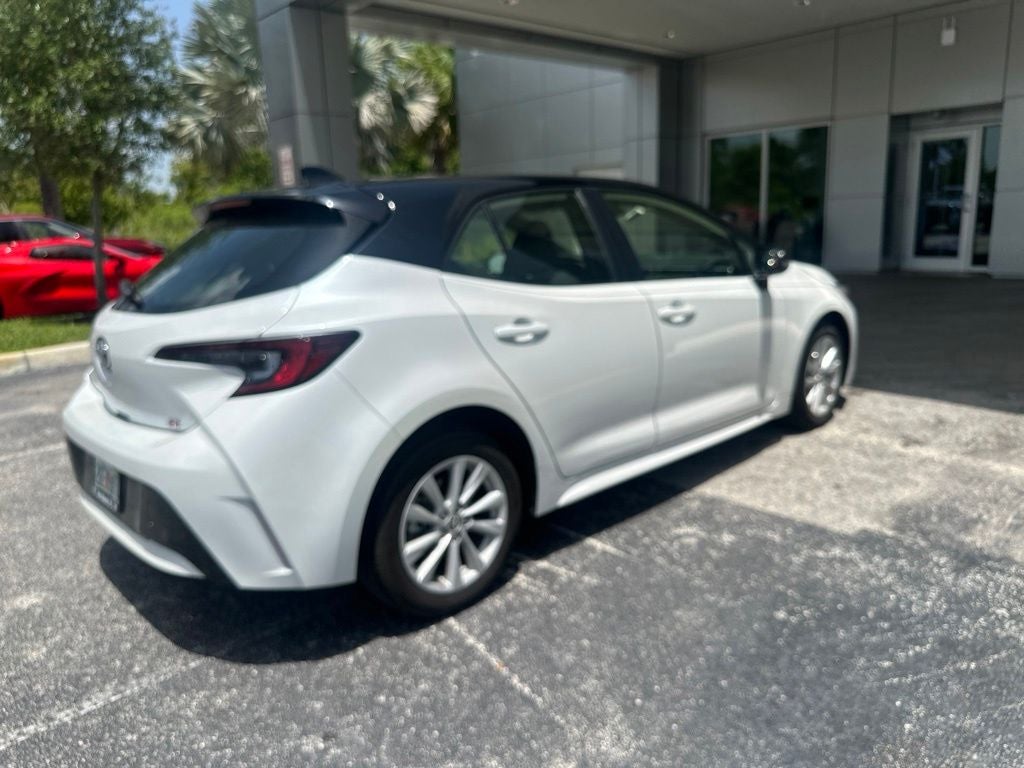 2025 Toyota Corolla Hatchback SE