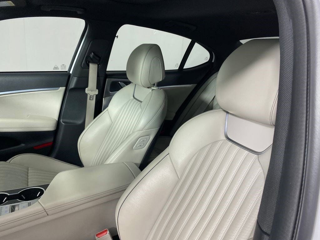 2022 Genesis G70 2.0T