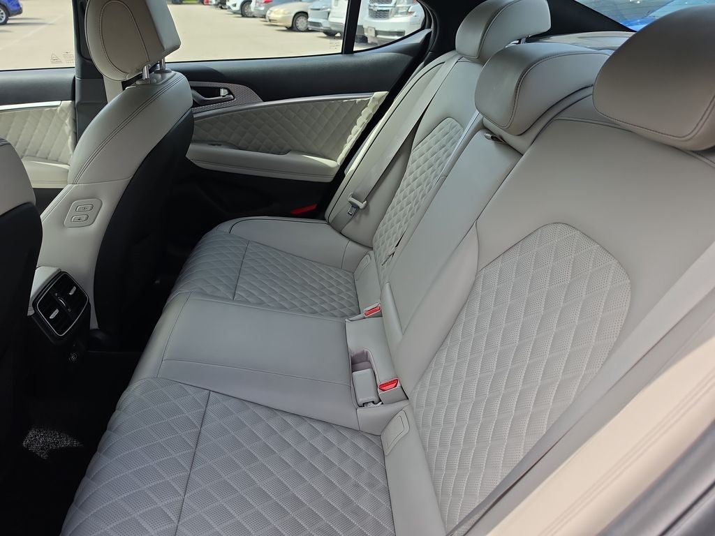 2023 Genesis G70 3.3T