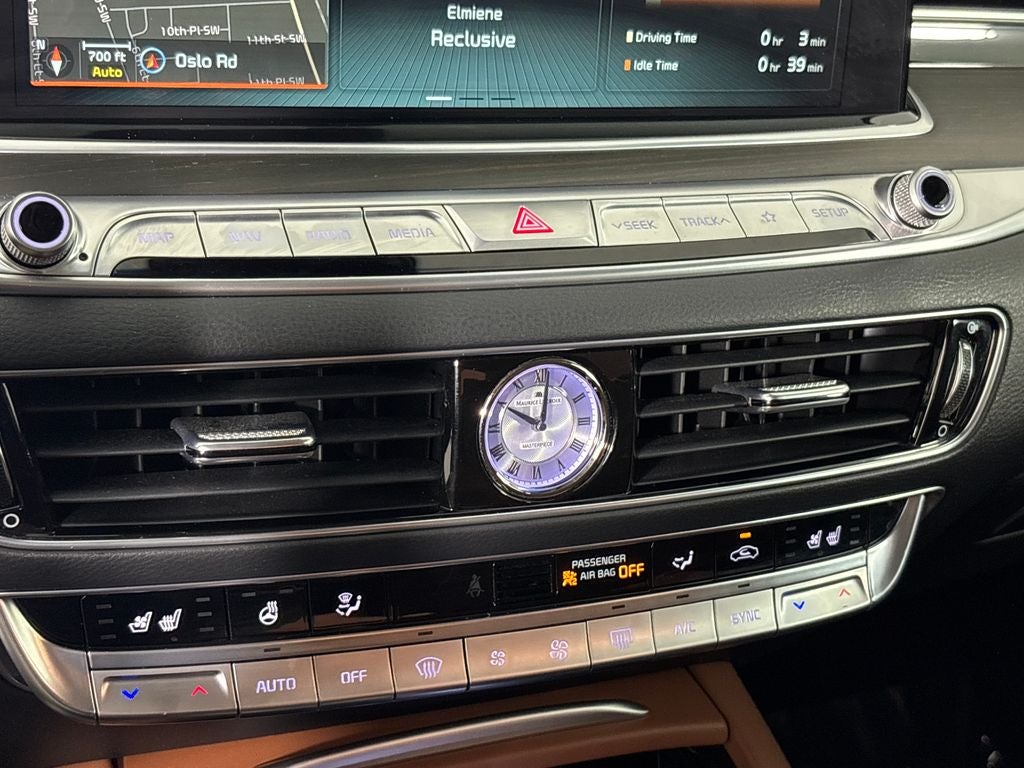 2019 Kia K900 Luxury