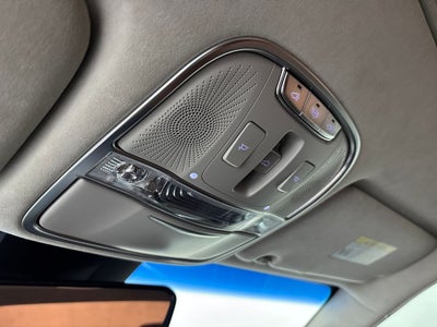 2019 Kia K900 Luxury