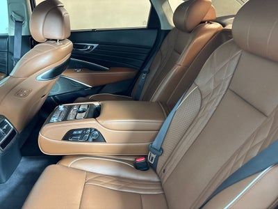 2019 Kia K900 Luxury