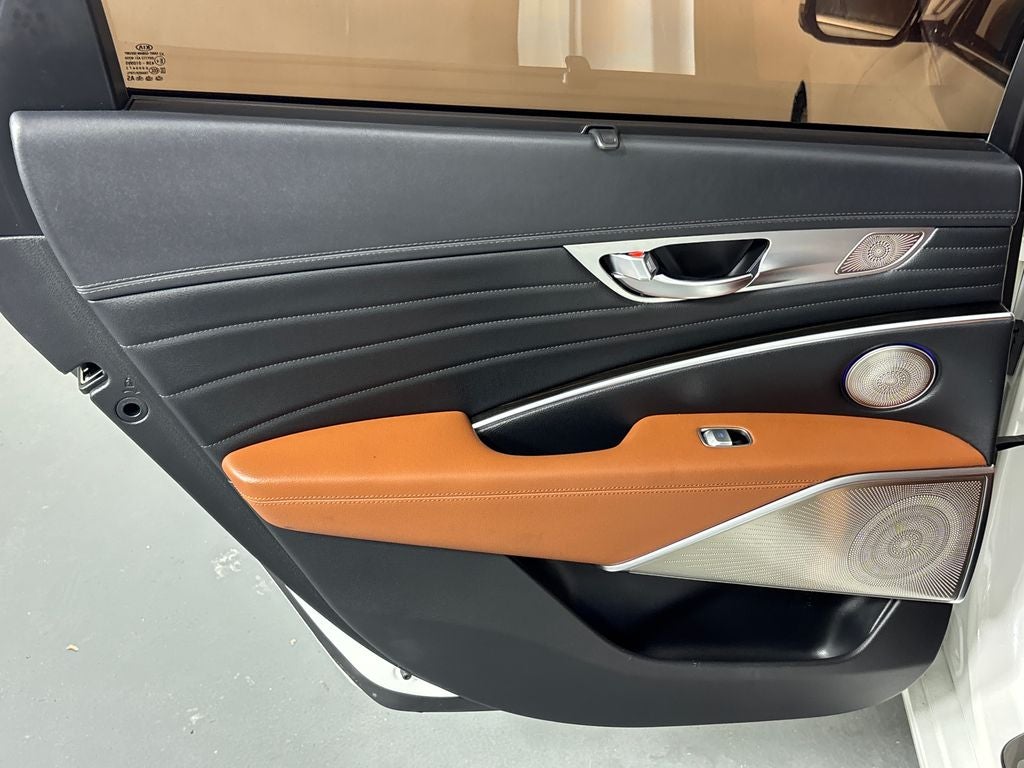 2019 Kia K900 Luxury