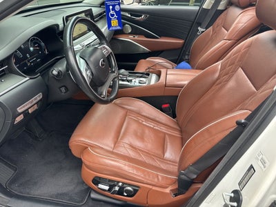 2019 Kia K900 Luxury