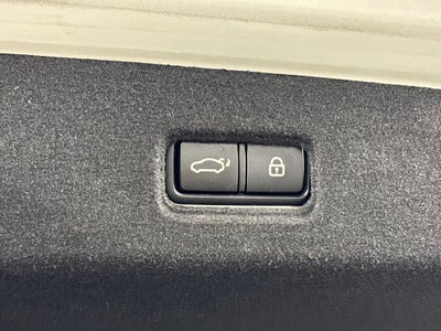 2019 Kia K900 Luxury