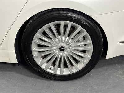 2019 Kia K900 Luxury