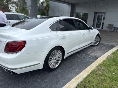 2019 Kia K900 Luxury