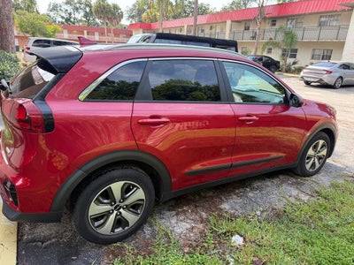 2022 Kia Niro LX
