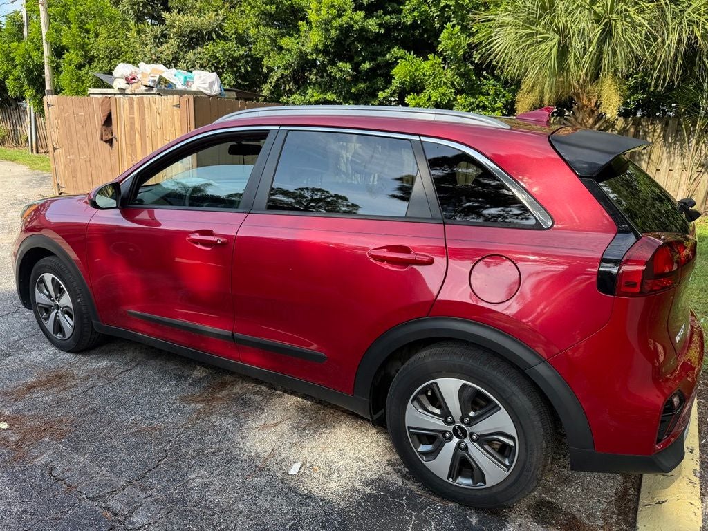 2022 Kia Niro LX