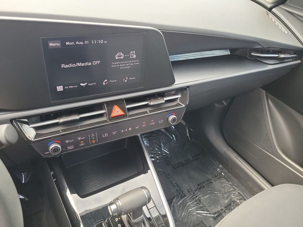 2025 Kia Niro LX