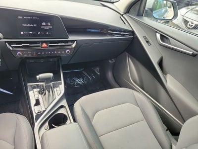 2025 Kia Niro LX